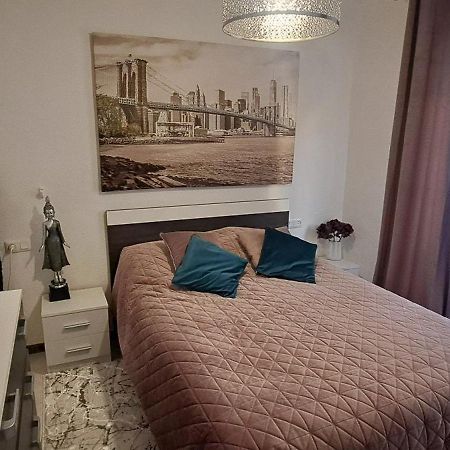 Apartament Jakub De Lux Torrevieja Kültér fotó